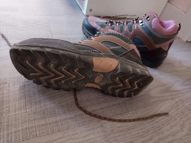 Botas montaña mujer 5 euros talla 39