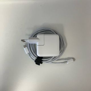 MacBook Air M1 16GB RAM 256GB SSD con adaptador