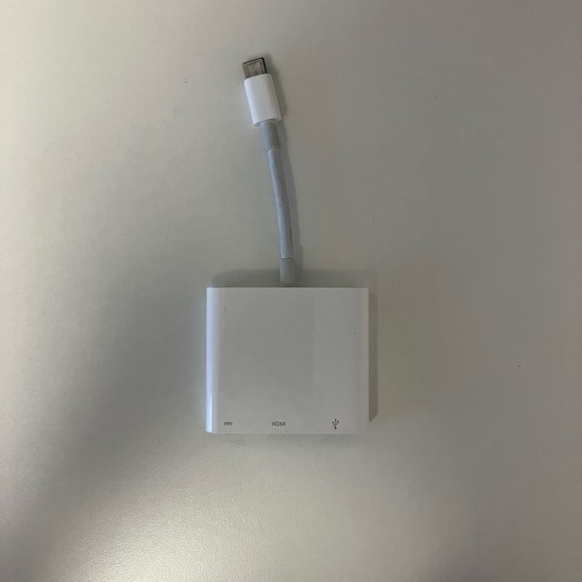 MacBook Air M1 16GB RAM 256GB SSD con adaptador