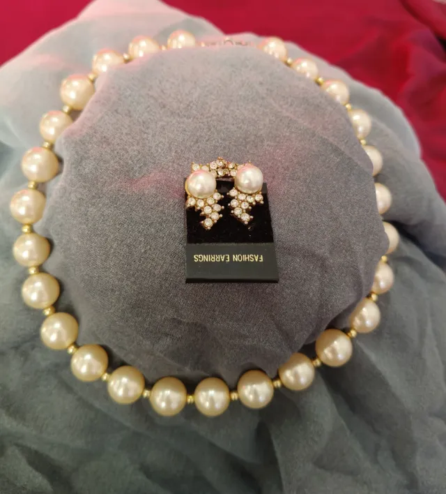 Collana fantasia in perla con orecchini