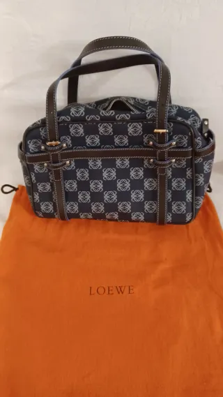 Bolso Loewe azul y marrón monograma