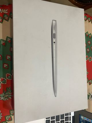 MacBook Air 11 (Metà 2013) Grigio Argento