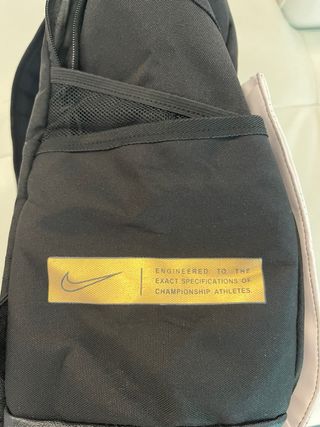 Zaino Nike Elite nero e oro