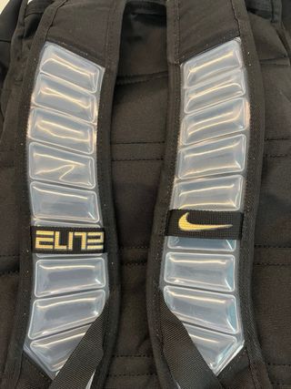 Zaino Nike Elite nero e oro