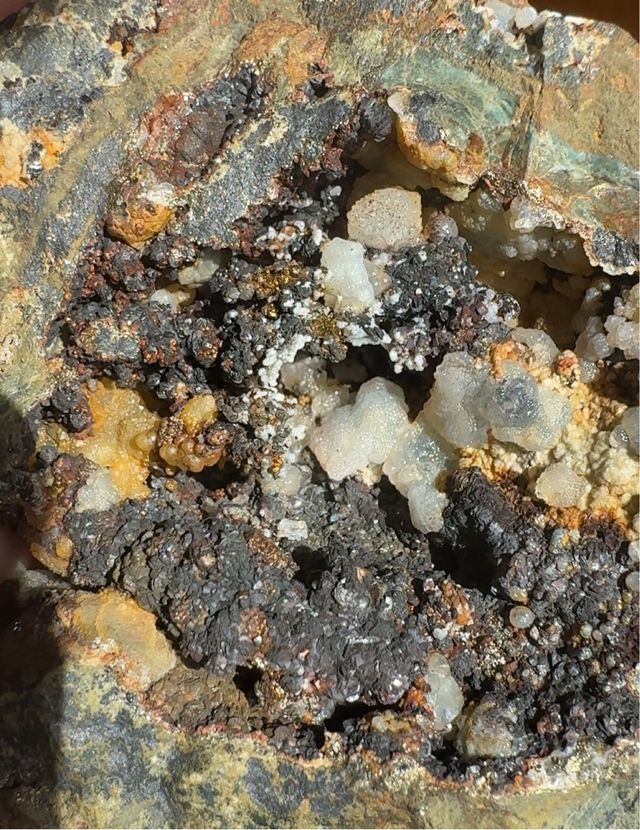 Geoda de Calcedonia Mineral