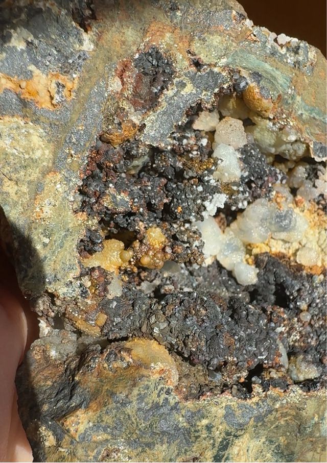 Geoda de Calcedonia Mineral