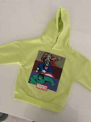 Sudadera Marvel Niños Talla 2-3 años. sin estrenar