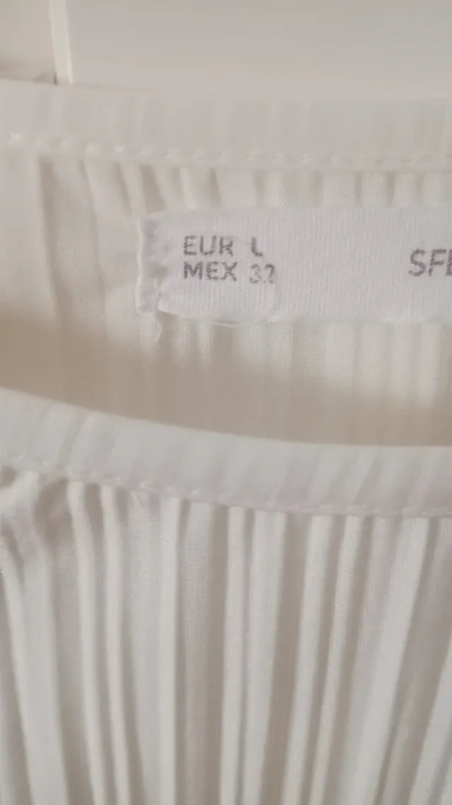 Blusa blanca con calados Talla L