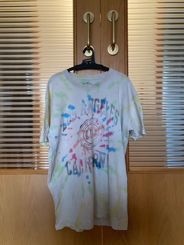 Camiseta Hollister Tie-Dye Los Angeles California
