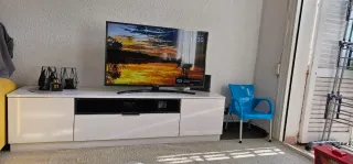 Mueble TV Blanco y Negro