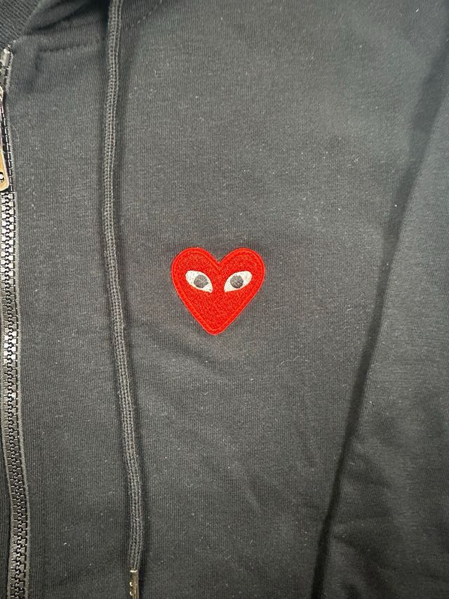 Felpa Ami Paris con cuore rosso