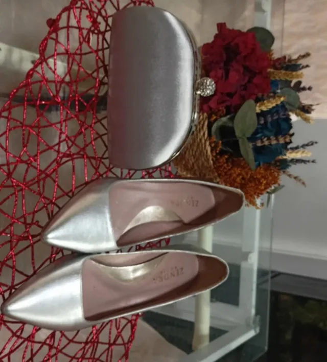 Zapatos Sendra talla 35 y bolso plateado
