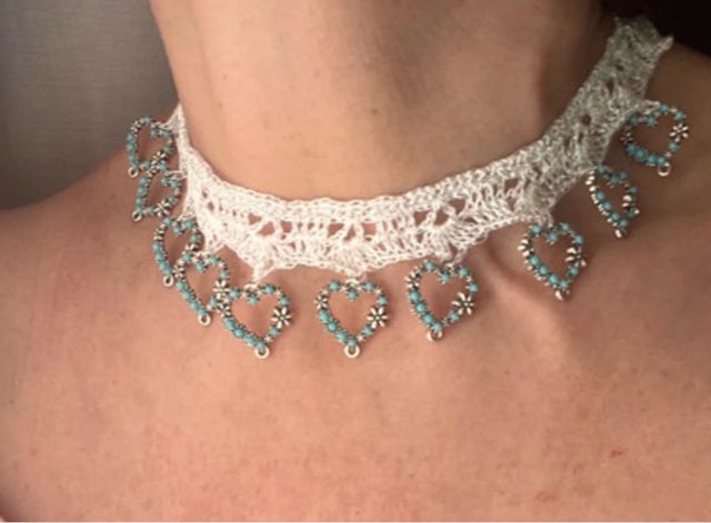 Gargantilla Crochet Corazones Turquesa