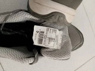 Zapatillas deportivas grises