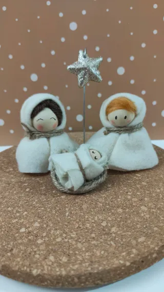 Adorable Belén artesanal