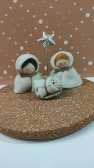 Adorable Belén artesanal