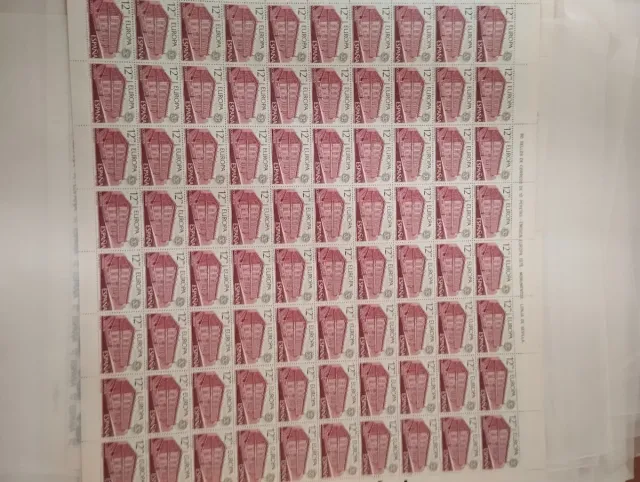 Sellos de los años 70 un lote de un mil sellos