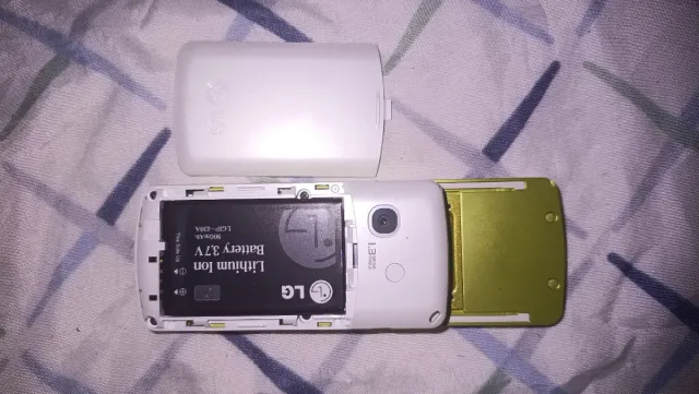 Teléfono LG KU340 Orange - Funciona