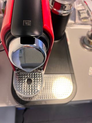Cafetera Nespresso CitiZ & Milk Roja