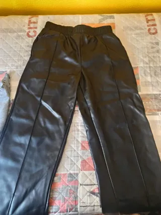 Pantalón cuero