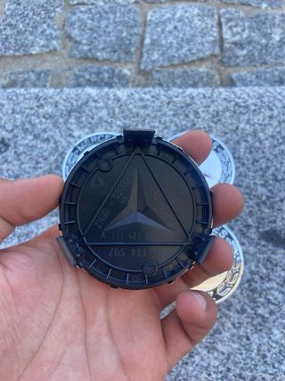 Tapabujes Mercedes Benz 75mm Negro Plata