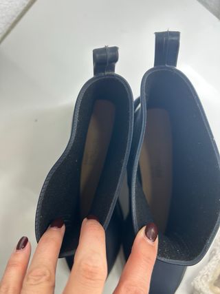 Botas de agua azul con cadena