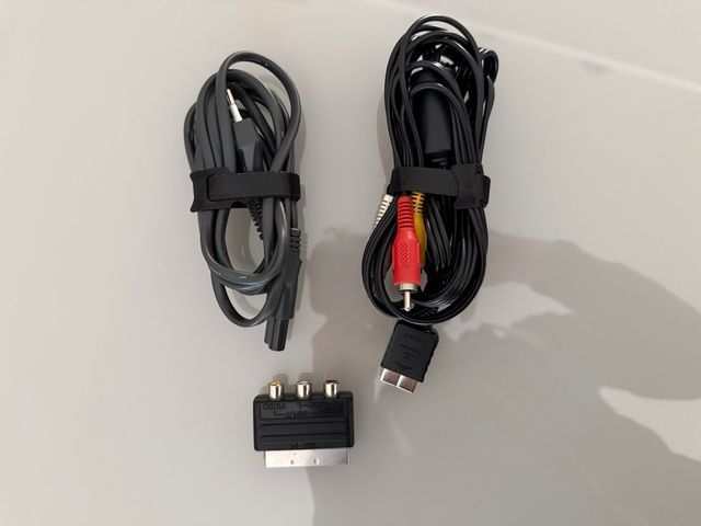 PlayStation 1 SCPH-7502 con 2 controller e gioco