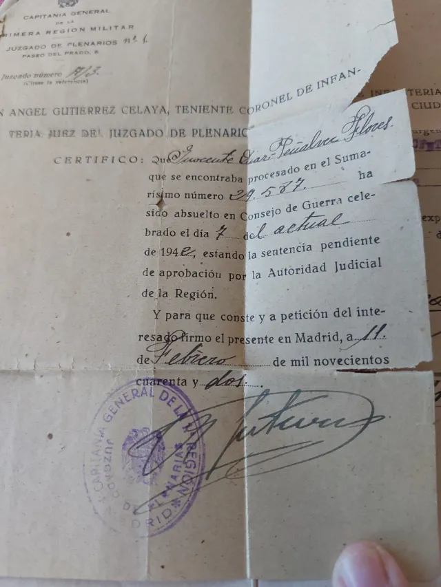 Lote documentos Guerra Civil - Prisionero consejo