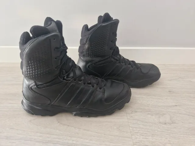 Botas Adidas GSG 9.2 Talla 46 Negras