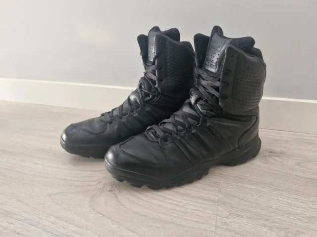 Botas Adidas GSG 9.2 Talla 46 Negras