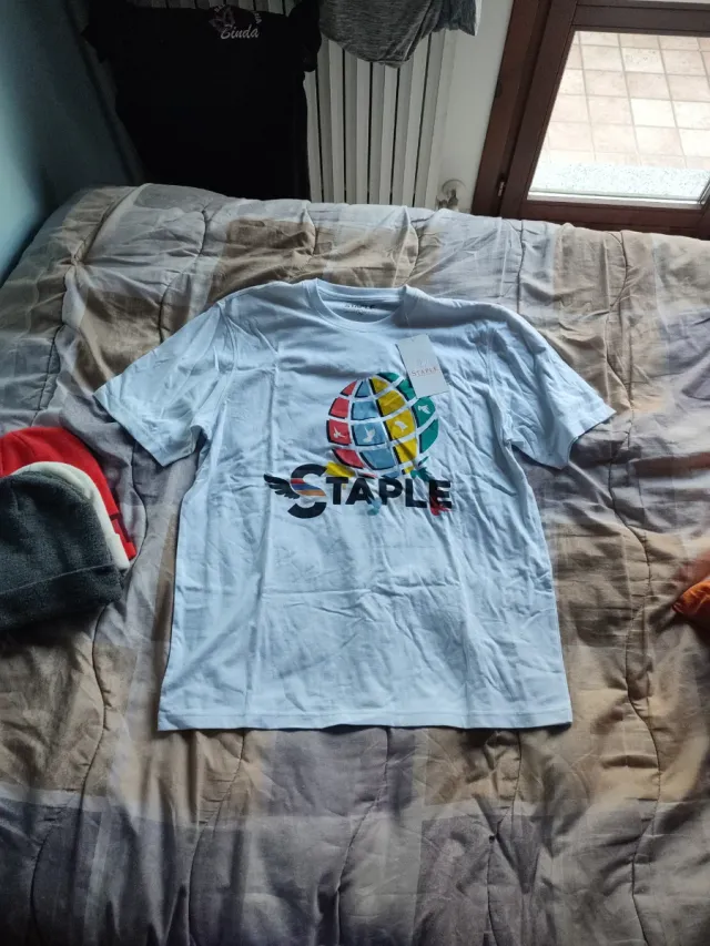 Maglia Staple L con cartellino