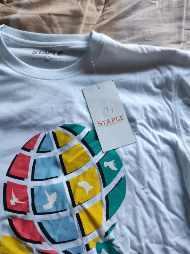 Maglia Staple L con cartellino