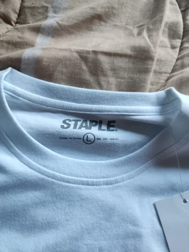 Maglia Staple L con cartellino