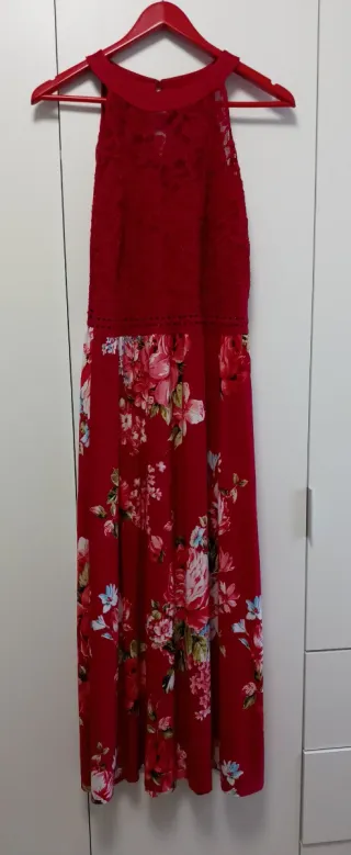 Vestido largo floral rojo encaje