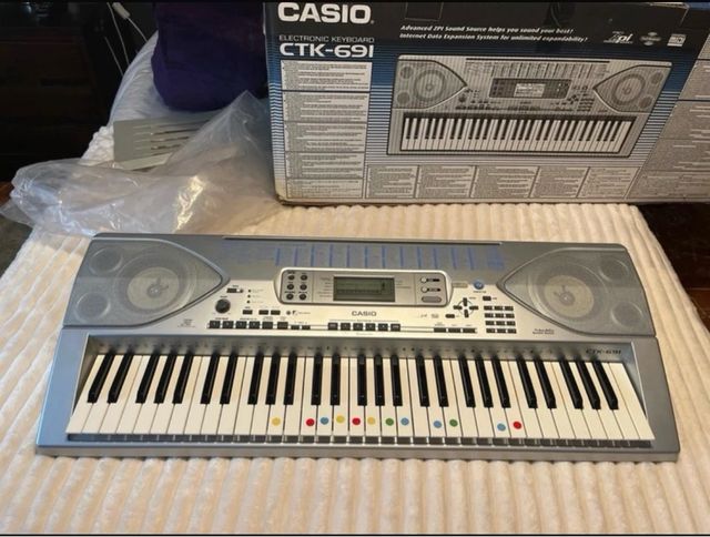Teclado Casio CTK-691