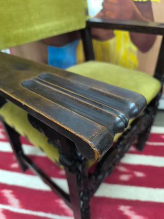 Tronos antiguos de madera. Pareja sillas.