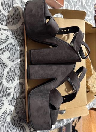 Tacones sandalias de 15.5 cm talla 37