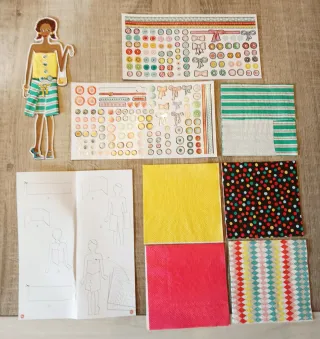 Diseña tu moda con muñecas de cartón y accesorios
