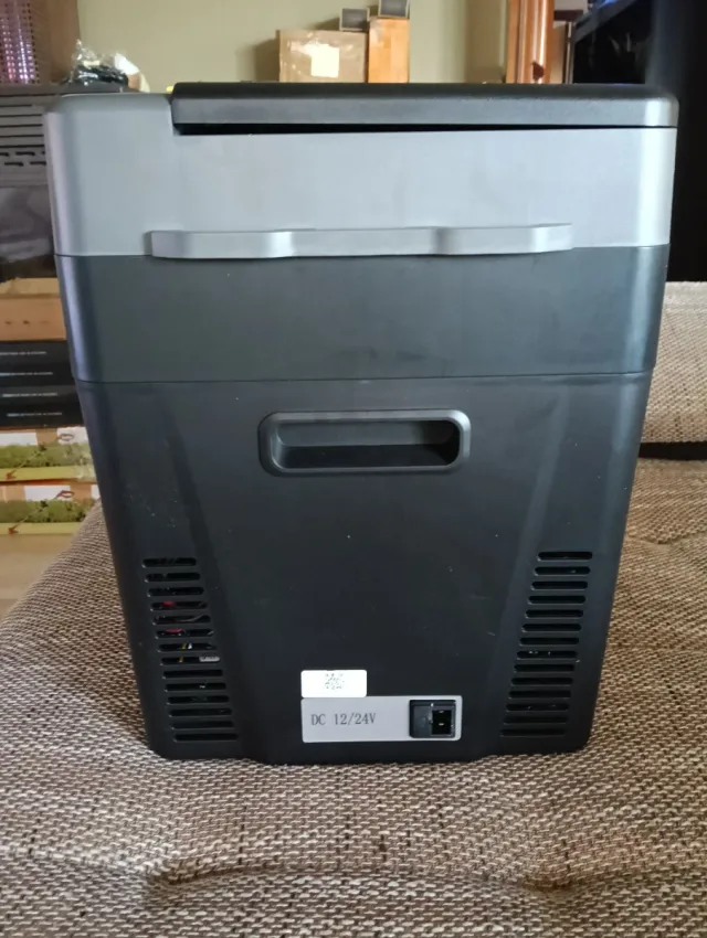 Nevera Portátil 29L Compresor Nueva.Cuesata 320€