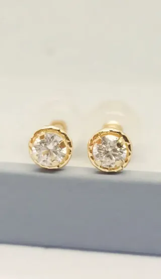 Pendientes Diamantes Naturales y Oro 18k