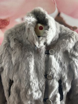 Chaqueta de pelo gris