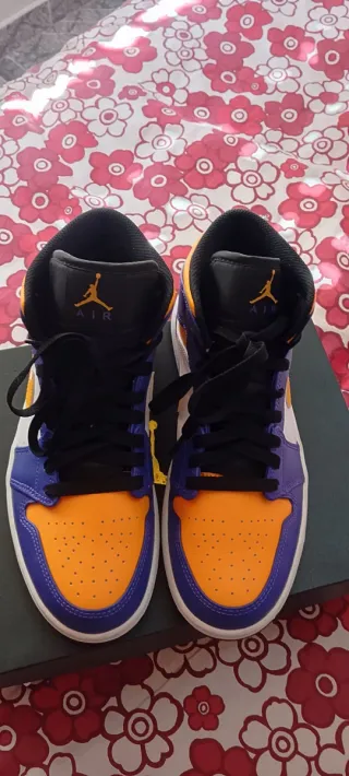 Nike Air Jordan 1 Mid Talla 40