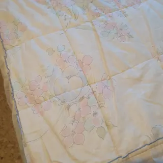 Colcha edredón beige y rosa