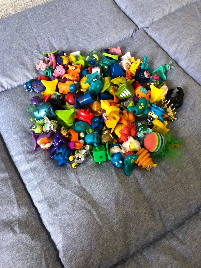 Caja de figuritas Kinder Sorpresa