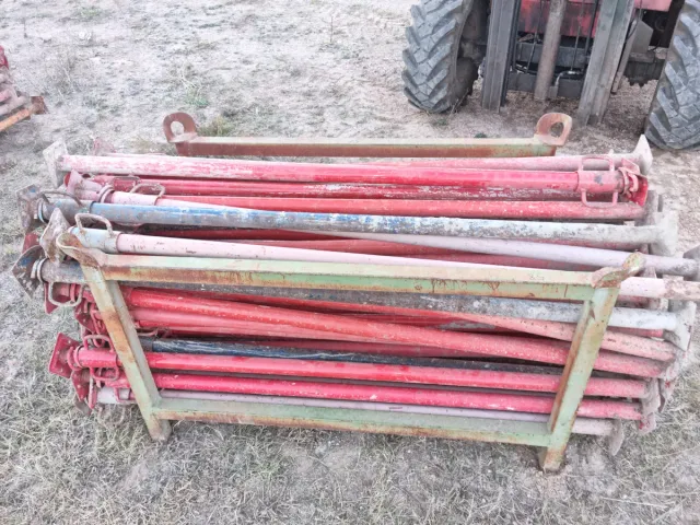 Puntales de obra metálicos