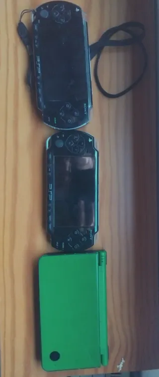 Lote consolas para piezas o reparar