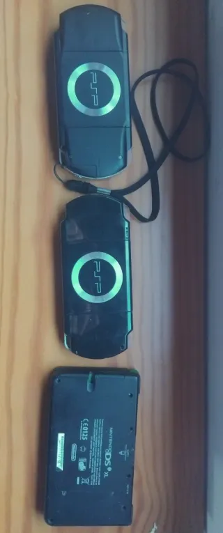 Lote consolas para piezas o reparar