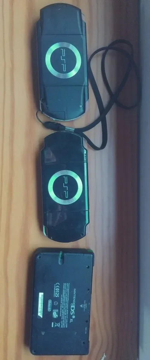 Lote consolas para piezas o reparar