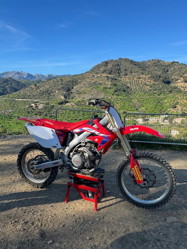 Honda CRF 450 R . 08