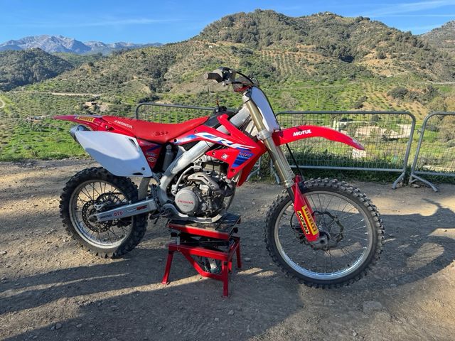 Honda CRF 450 R . 08